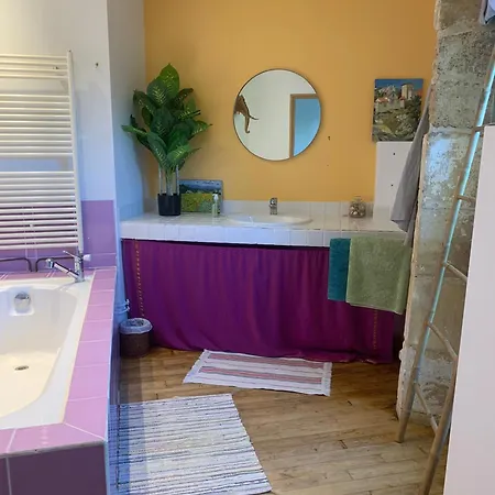 Ancien Moulin A Eau Sur La Seugne