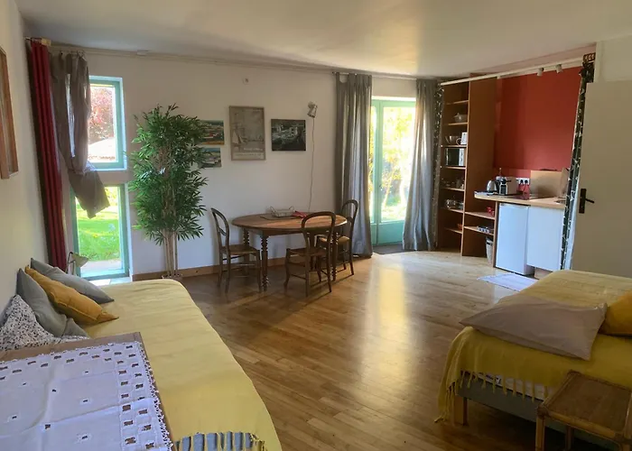 Apartment Ancien Moulin A Eau Sur La Seugne